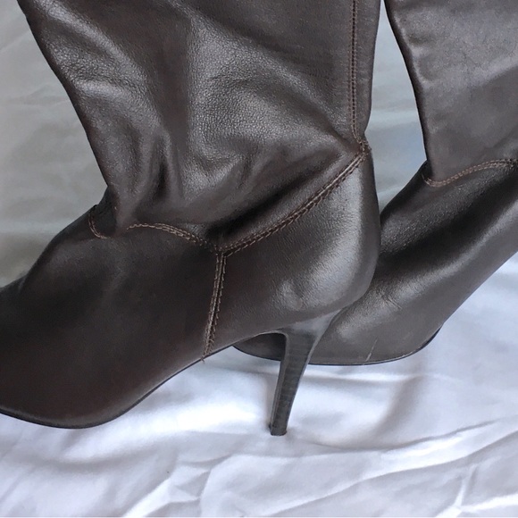 Vintage beautiful dark brown genuine leather stiletto boots. - Picture 5 of 8